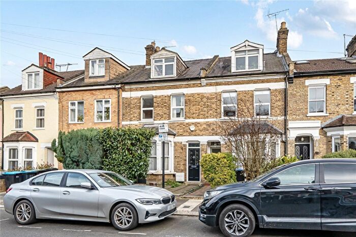 2 Bedroom Flat For Sale In Shirley Road, Enfield, EN2