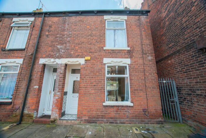 2 Bedroom End Of Terrace House To Rent In Chatham Street, Hull, HU3