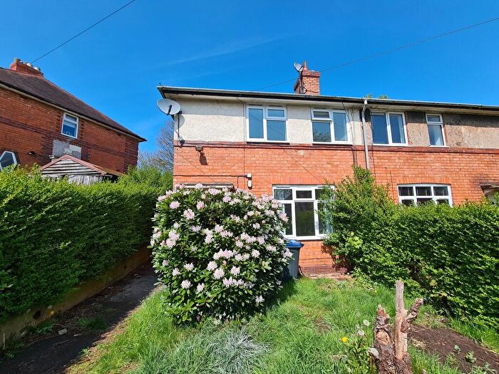 3 Bedroom Semi Detached House For Sale In Kendal Rise Road, Rednal, Birmingham, B45
