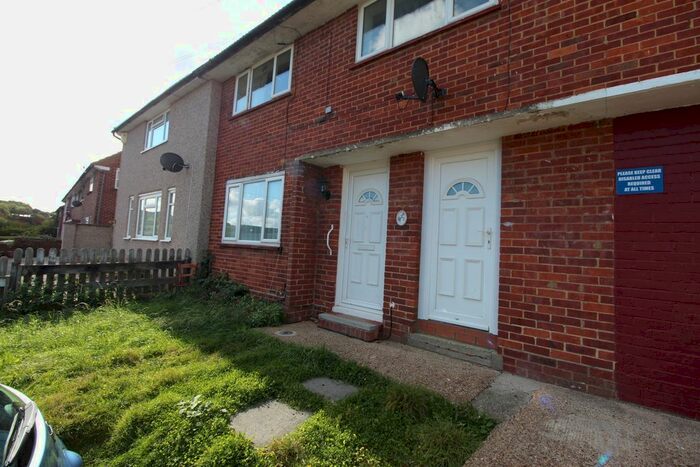 Studio To Rent In Brockham Crescent, New Addington, CR0