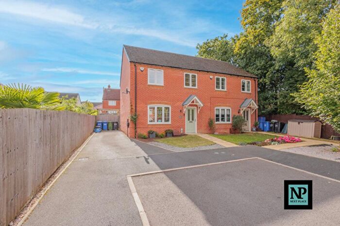 3 Bedroom Semi-Detached House For Sale In Swallowhurst, Hockley, B77
