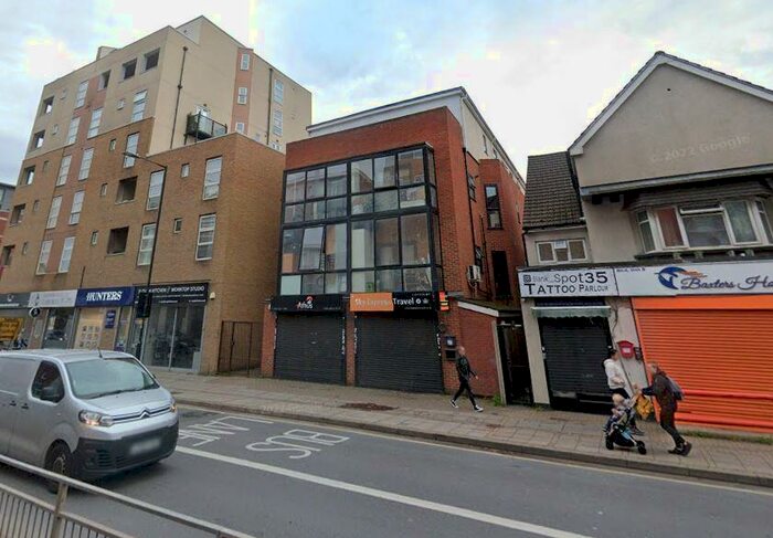 1 Bedroom Apartment To Rent In High Street, Slough, SL1