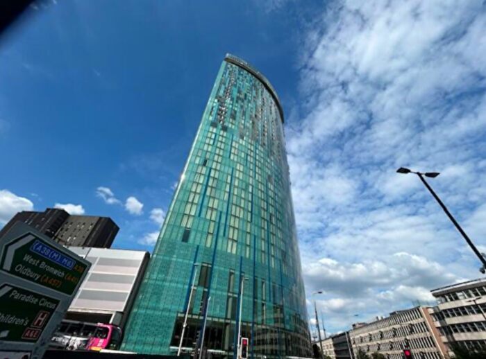 2 Bedroom Apartment To Rent In Beetham Tower, Holloway Circus Queensway, Birmingham, B1
