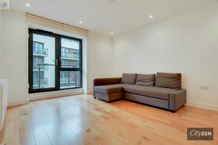 1 Bedroom Flat To Rent In Grand Regent Tower, Cadmium Square, Bethnal Green, E2