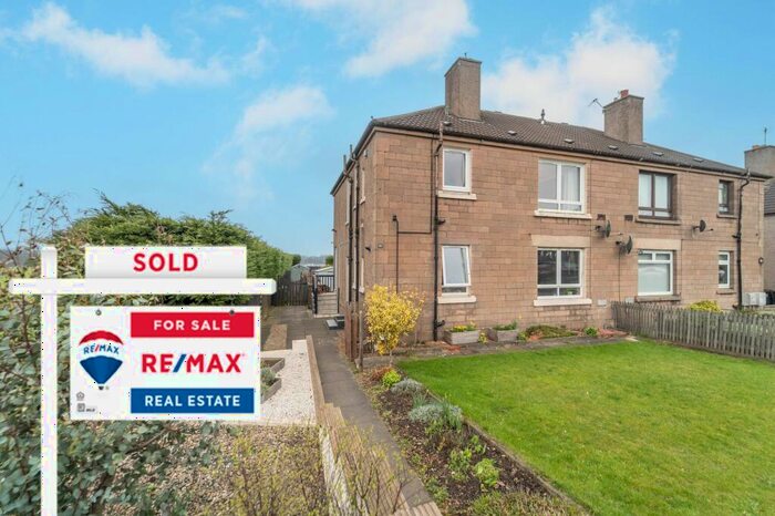 2 Bedroom Flat For Sale In Glasgow Road, Ratho Station, EH28