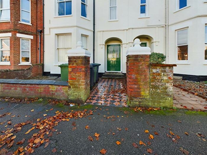 2 Bedroom Apartment For Sale In Vicarage Road, Cromer, NR27
