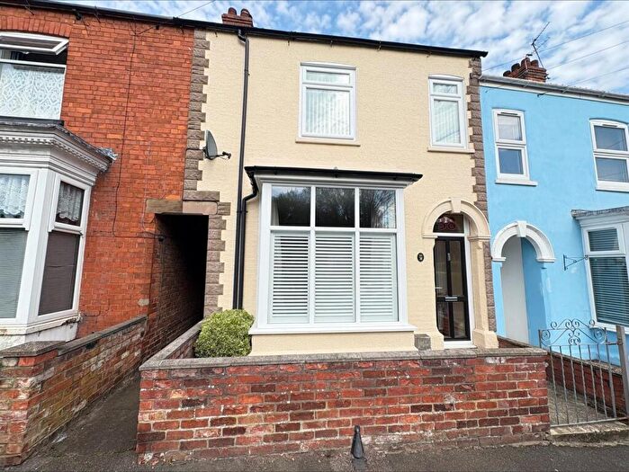 4 Bedroom Terraced House For Sale In Hawthorne Avenue, Louth, LN11