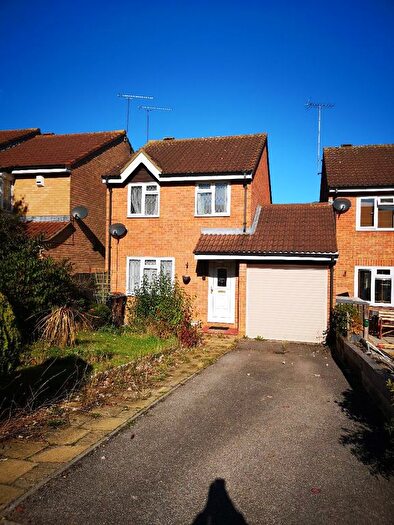 3 Bedroom Semi Detached House To Rent In Coltsfoot Green, Luton, LU4