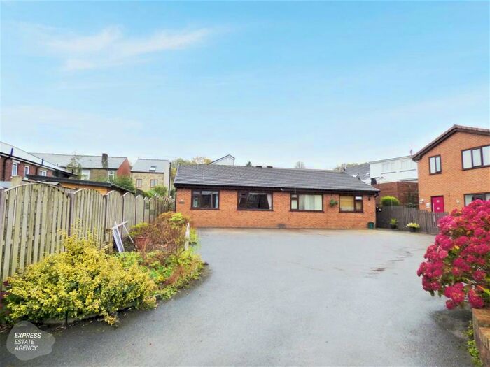 Houses for sale & to rent in OL15 9JJ, Littleborough Lakeside Littleborough