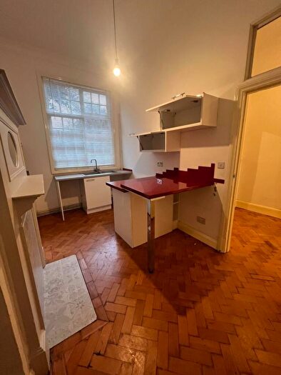 1 Bedroom Flat To Rent In A Portland Towers Off Grenfell Road, LE2