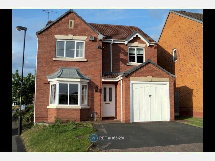 4 Bedroom Detached House To Rent In Millers Walk, Walsall, WS3