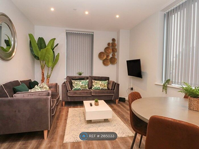 2 Bedroom Flat To Rent In Tudor Place, Waterloo, Liverpool, L22