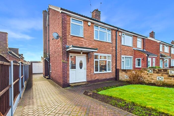 3 Bedroom Semi-Detached House For Sale In Eastfield Crescent, Woodlesford, Leeds, LS26