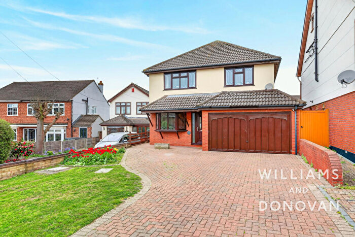 4 Bedroom Detached House For Sale In Avenue Road, South Benfleet, SS7