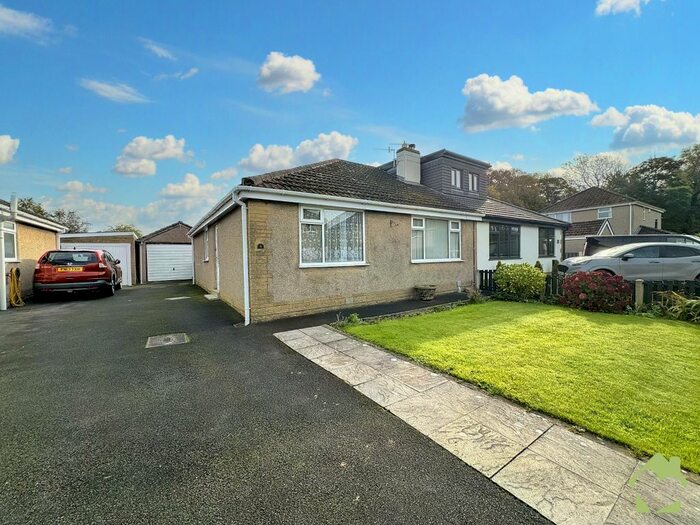 2 Bedroom Semi-Detached Bungalow For Sale In Stakepool Drive, Pilling, Preston, PR3