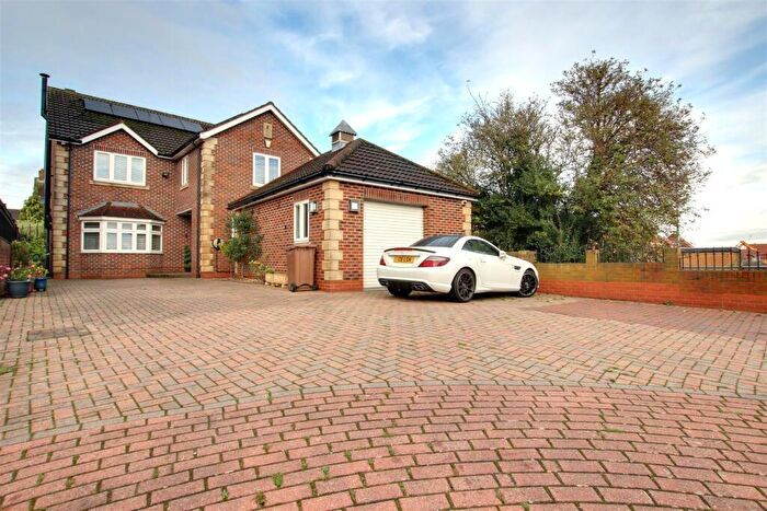 4 Bedroom Detached House For Sale In Willingham Way, Kirk Ella, Hull, HU10