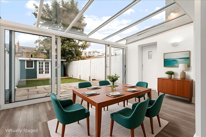 2 Bedroom Flat For Sale In Colwith Road, Hammersmith, London, W6