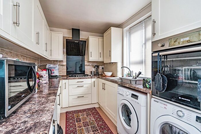 3 Bedroom End Of Terrace House For Sale In Bunns Lane, Dudley, DY2