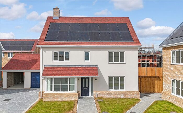 4 Bedroom Detached House For Sale In Hanningfield Park, Rettendon Common, CM3