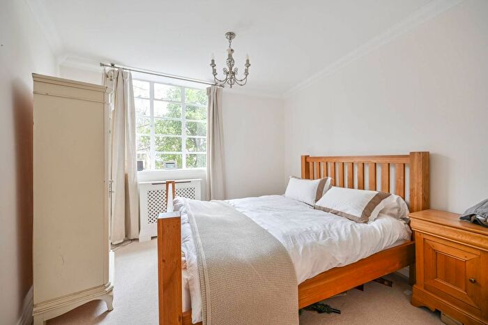 3 Bedroom Flat For Sale In Cholmeley Lodge, Cholmeley Park, London, En, Highgate, London, N6