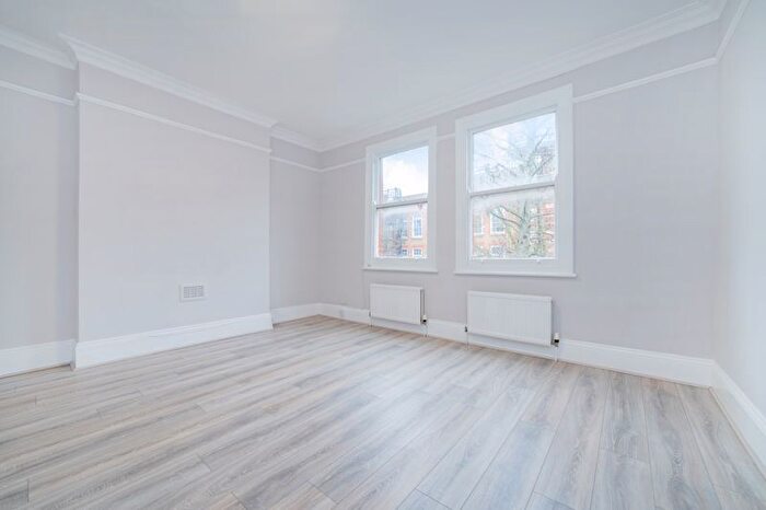 2 Bedroom Flat To Rent In Essendine Road, London, W9