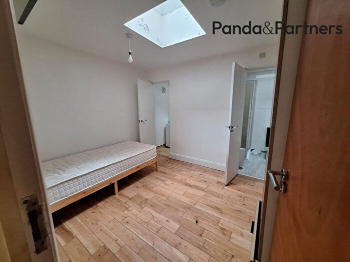 1 Bedroom Flat To Rent In Holloway Road, Archway, London, N19