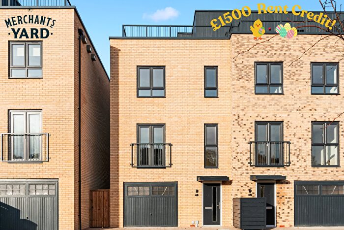 3 Bedroom End Of Terrace House To Rent In £ Rent Credit! Charles English Close, Ipswich, Suffolk, IP1