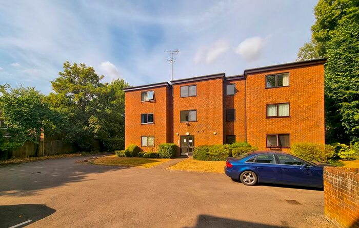1 Bedroom Flat To Rent In Curzon Gate Court, Grandfield Avenue, Watford, WD17