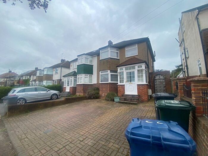 4 Bedroom End Of Terrace House To Rent In Northfield Road, Cockfosters, Barnet, EN4
