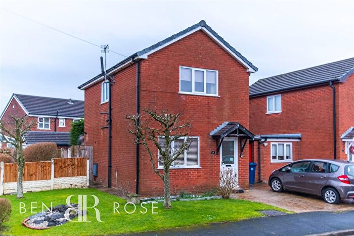 2 Bedroom Detached House For Sale In Woodhall Crescent, Hoghton, Preston, PR5