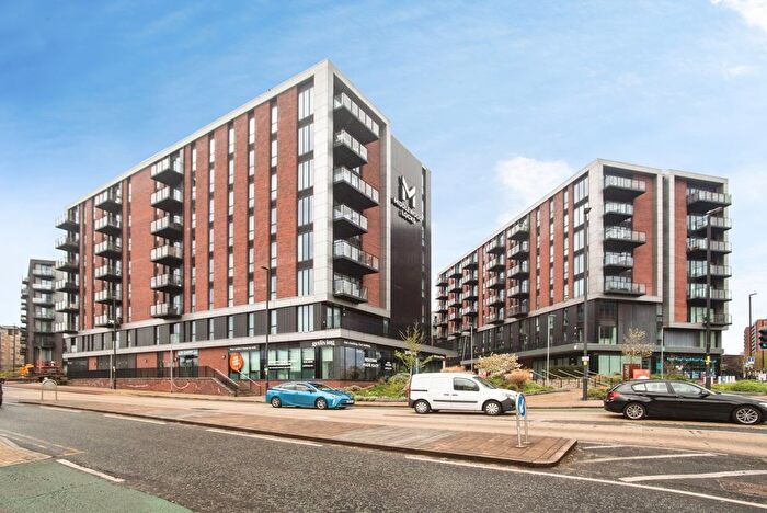 3 Bedroom Flat For Sale In Middlewood Street, Salford, Lancashire, M5