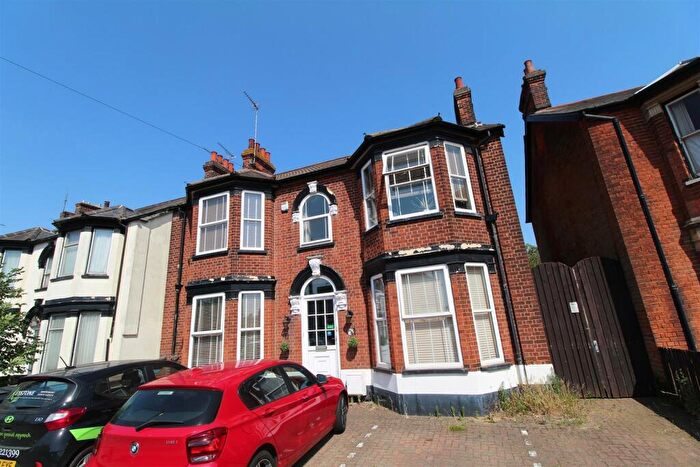 Detached House To Rent In Hatfield Road, Ipswich, IP3