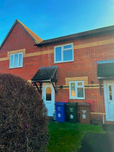 2 Bedroom Terraced House To Rent In Holm Way, Bicester, OX26