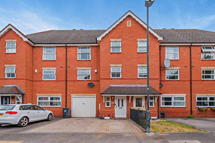 4 Bedroom Town House For Sale In Landalewood Road, York, YO30