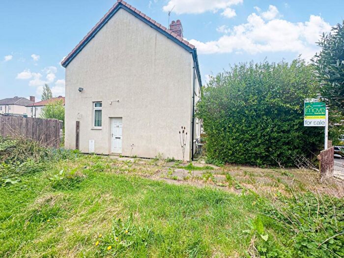 3 Bedroom Semi Detached House For Sale In Stamfordham Drive, Liverpool, L19