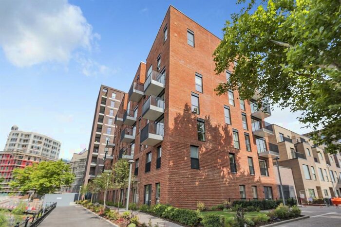 2 Bedroom Apartment To Rent In Joseph Huntley Walk, Reading, RG1