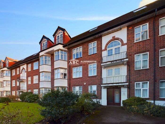 3 Bedroom Flat To Rent In Collingwood Court, London, NW4