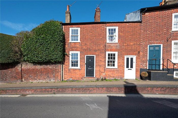 2 Bedroom End Of Terrace House For Sale In Spencer Street, St. Albans, Hertfordshire, AL3