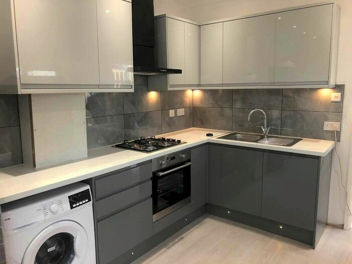 2 Bedroom Terraced House To Rent In Hightown Road, Luton, LU2