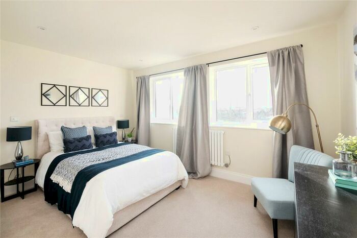 3 Bedroom Terraced House For Sale In Carlton Park, Redfield, Bristol, BS5