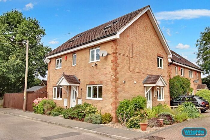 5 Bedroom Semi-detached House For Sale In West Ashton Road, Trowbridge, BA14