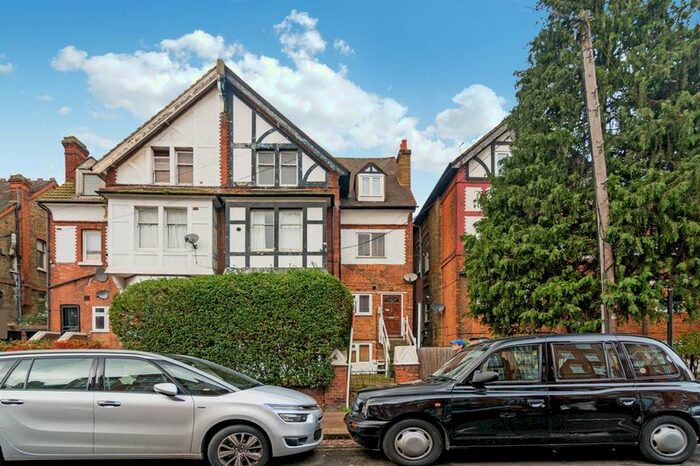 1 Bedroom Flat To Rent In Gleneagle Road, London, SW16