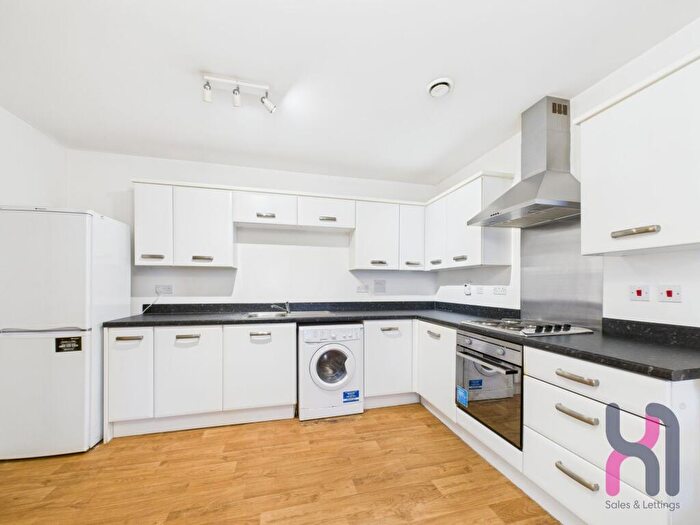 2 Bedroom Flat To Rent In Elmira Way, Brindley House, M5