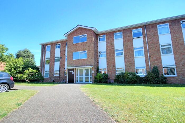 2 Bedroom Apartment To Rent In Bath Road, Reading, Berkshire, RG1