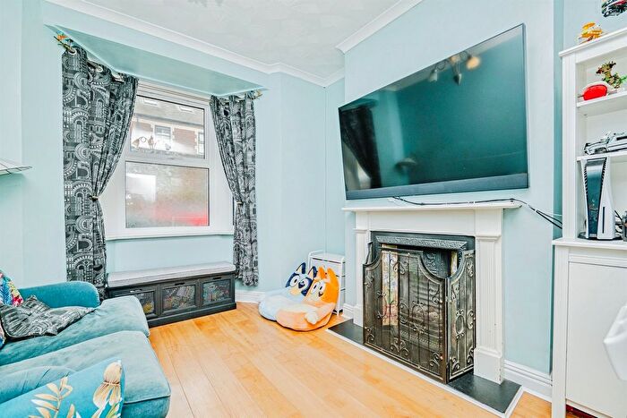 3 Bedroom Terraced House For Sale In Wenvoe Terrace, Barry, CF62