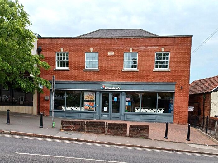 2 Bedroom Apartment To Rent In High Street, CM12