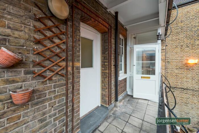 1 Bedroom Terraced House To Rent In Bush Green House, Pennard Road, Shepherds Bush, London, W12