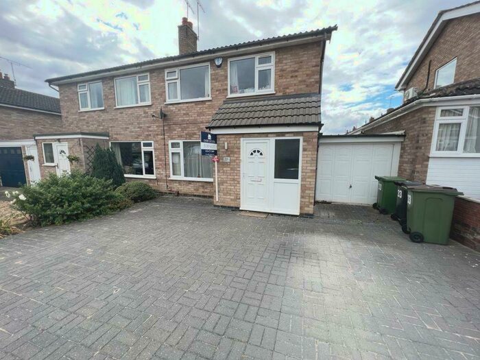 3 Bedroom Semi-Detached House To Rent In Windrush Drive, Oadby, LE2