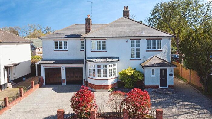 6 Bedroom Detached House For Sale In St. Peters Close, Braintree, CM7