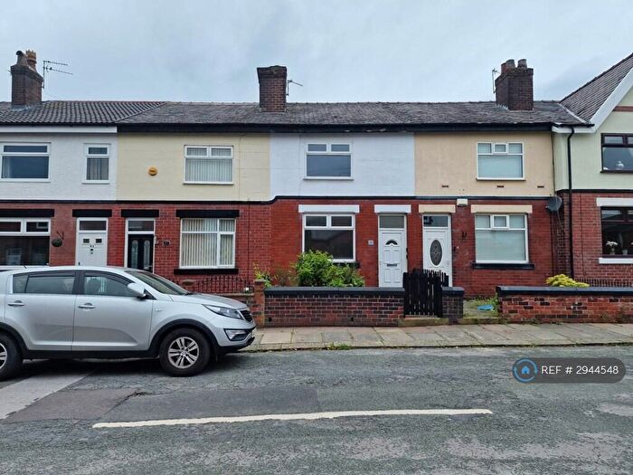 2 Bedroom Terraced House To Rent In Lowton St, Manchester, M26